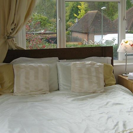 Savannah Bed And Breakfast Virginia Water Zewnętrze zdjęcie