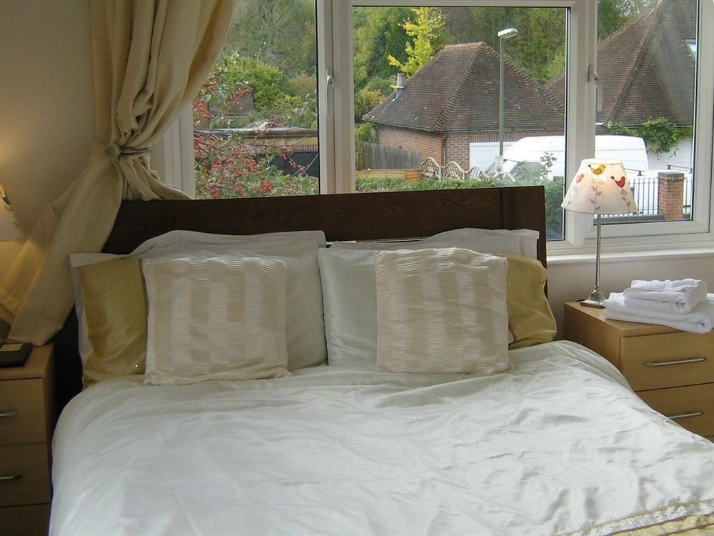 Savannah Bed And Breakfast Virginia Water Zewnętrze zdjęcie